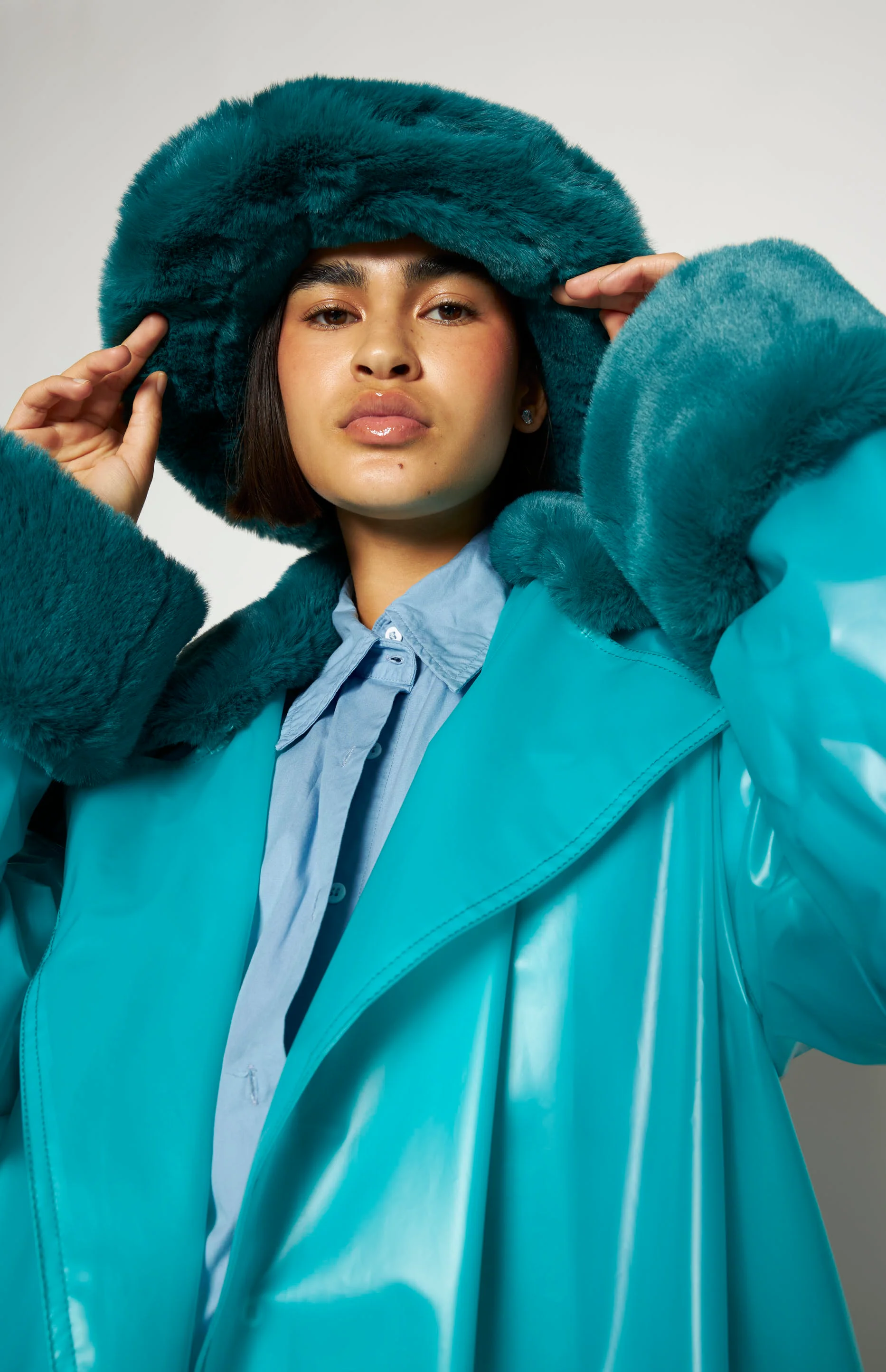 Prinsen Faux Fur Hat Aqua - Image 3